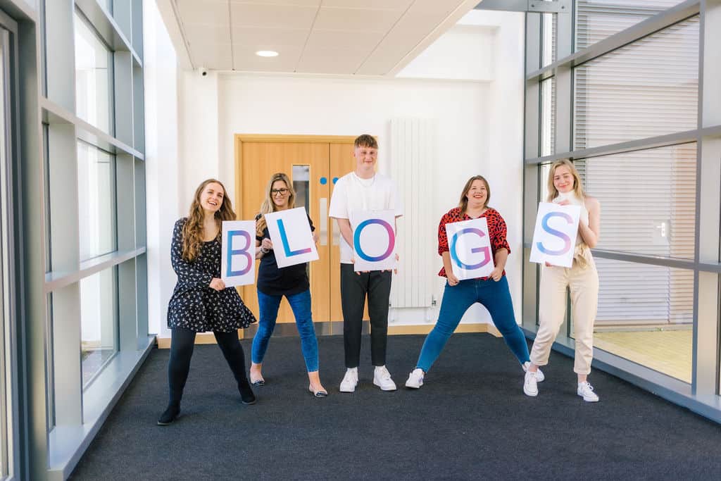Featured image for How the f**k do I write a blog?